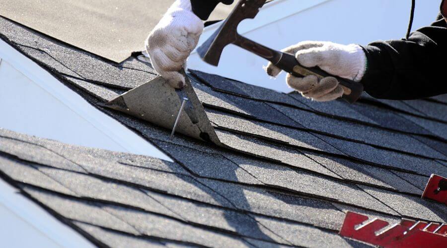 Professional gutter cleaning in Fortuna, MO